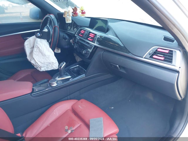 WBA8D9C55JEM33981 BMW 330i Xdrive