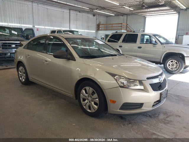 2014 1G1PA5SH9E7254826 main image