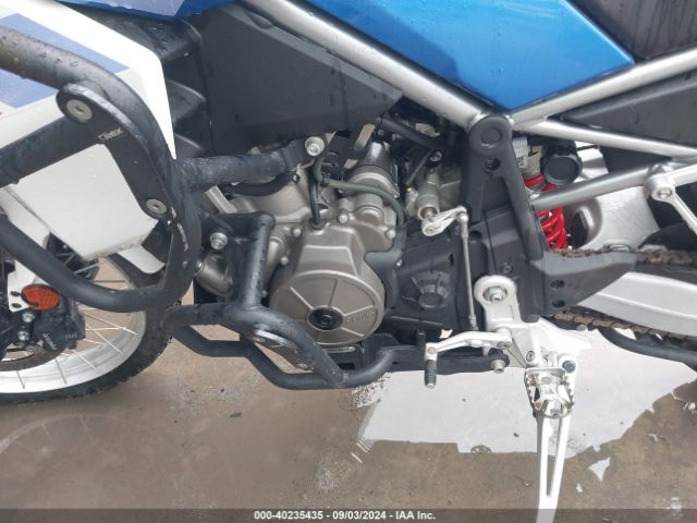 2022 APRILIA TUAREG ZD4XBUA0XNS000795 Photo 8