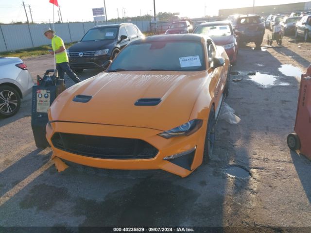 1FA6P8CF9J5175667 Ford Mustang Gt Premium