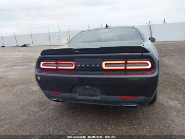 2C3CDZAG6JH111011 Dodge Challenger Sxt Plus