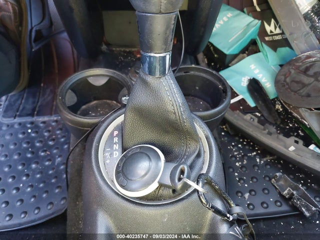 2010 MINI COOPER WMWMF3C58ATZ21369 Photo 10