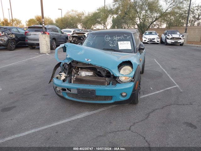 2010 MINI COOPER WMWMF3C58ATZ21369 Photo 1