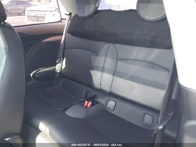 2010 MINI COOPER WMWMF3C58ATZ21369 Photo 7