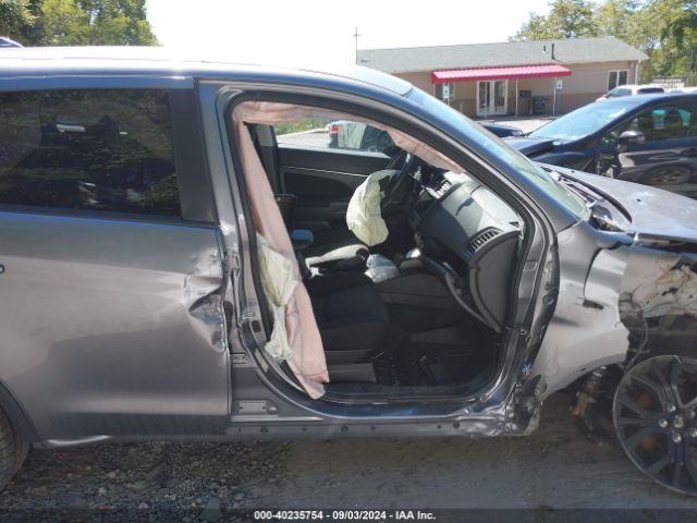 JA4AR3AU6KU028744 Mitsubishi Outlander Sport 2.0 Le