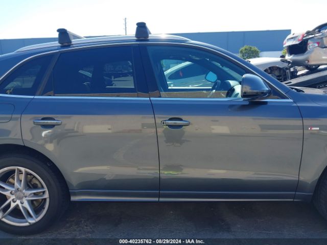 WA1D7AFP0HA045589 Audi Q5 3.0t Premium Plus