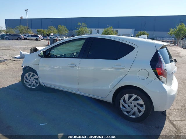 Toyota Prius C Three 2015 JTDKDTB39F1109517 Image 14