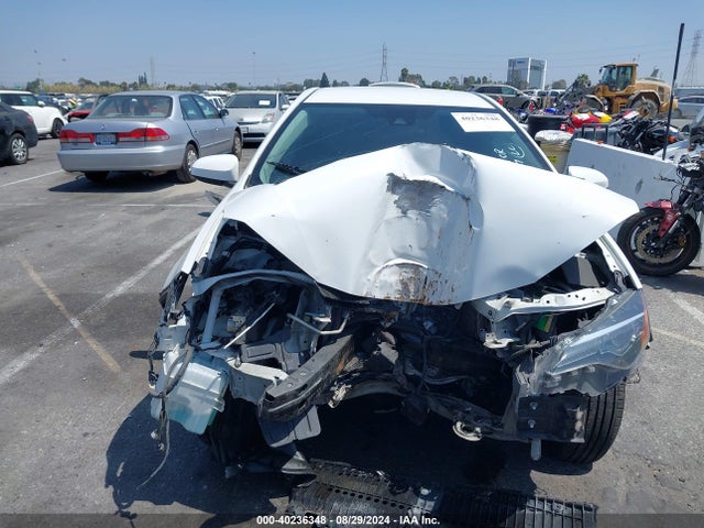 Toyota COROLLA LE 2018 5YFBURHE0JP838991 Image 13