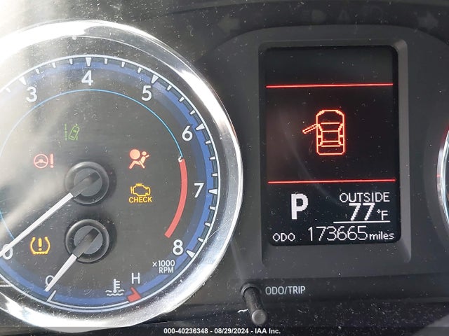 Toyota COROLLA LE 2018 5YFBURHE0JP838991 Image 16