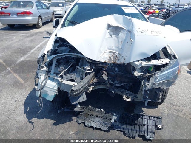 Toyota COROLLA LE 2018 5YFBURHE0JP838991 Image 6