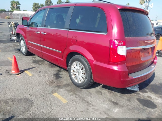 2C4RC1GG2ER468154 Chrysler Town & Country Limited