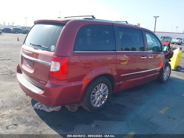2C4RC1GG2ER468154 Chrysler Town & Country Limited