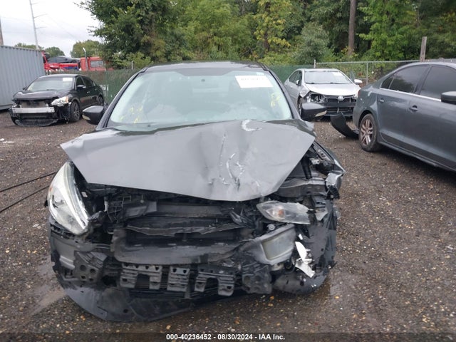 Ford FOCUS SE 2016 1FADP3F22GL250538 Image 13