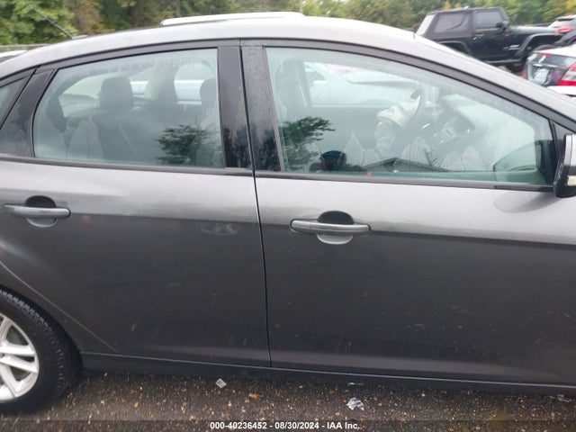 Ford FOCUS SE 2016 1FADP3F22GL250538 Image 14