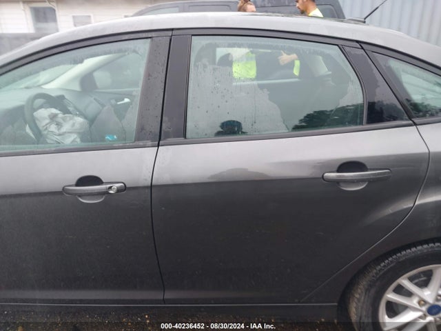 Ford FOCUS SE 2016 1FADP3F22GL250538 Image 15