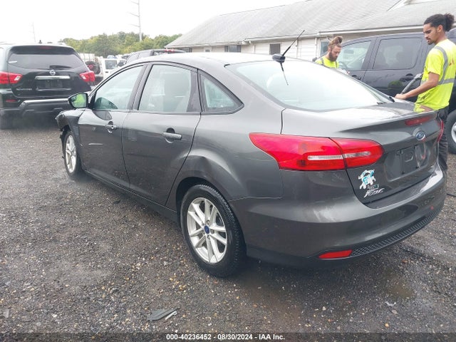 Ford FOCUS SE 2016 1FADP3F22GL250538 Image 3