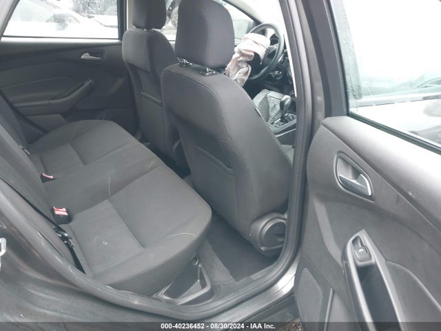 Ford FOCUS SE 2016 1FADP3F22GL250538 Image 8