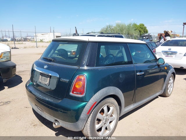 2009 MINI COOPER WMWMF33529TW75446 Photo 3