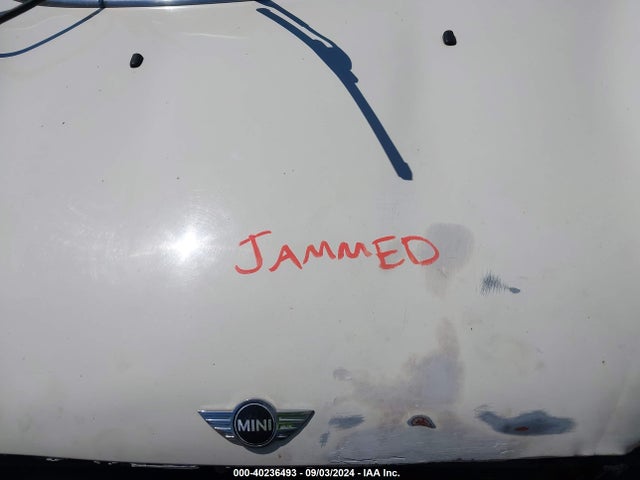 2009 MINI COOPER WMWMF33589TT69383 Photo 9