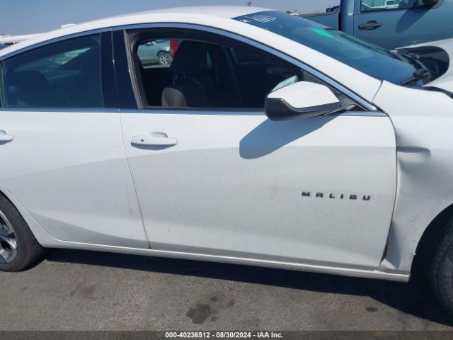 1G1ZD5STXMF022647 Chevrolet Malibu Fwd Lt