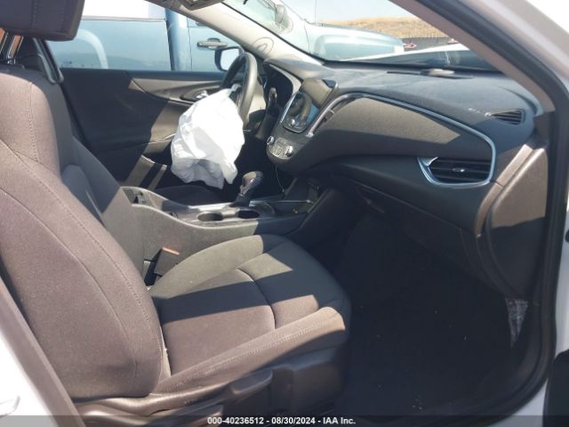 1G1ZD5STXMF022647 Chevrolet Malibu Fwd Lt