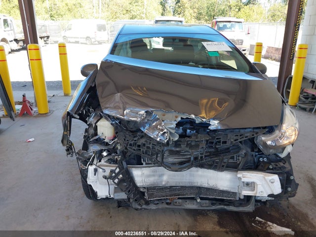 Toyota Prius V Two 2015 JTDZN3EU6FJ030466 Image 12