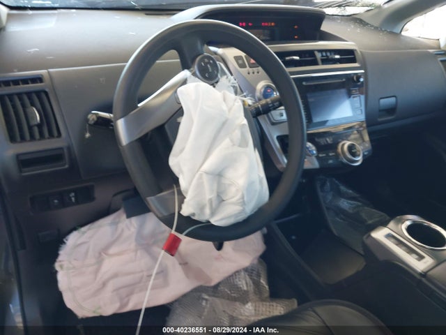 Toyota Prius V Two 2015 JTDZN3EU6FJ030466 Image 20