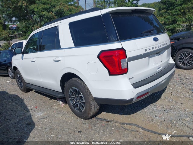 1FMJU1H8XREA19787 Ford Expedition Xlt