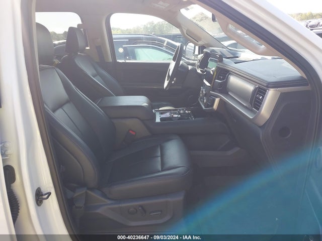 1FMJU1H8XREA19787 Ford Expedition Xlt