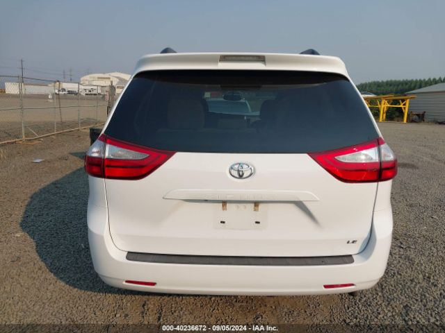 5TDKK3DC1GS766013 Toyota SIENNA LE