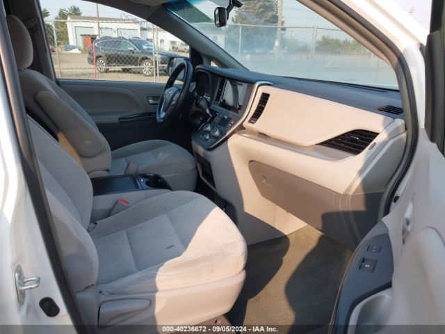 5TDKK3DC1GS766013 Toyota SIENNA LE