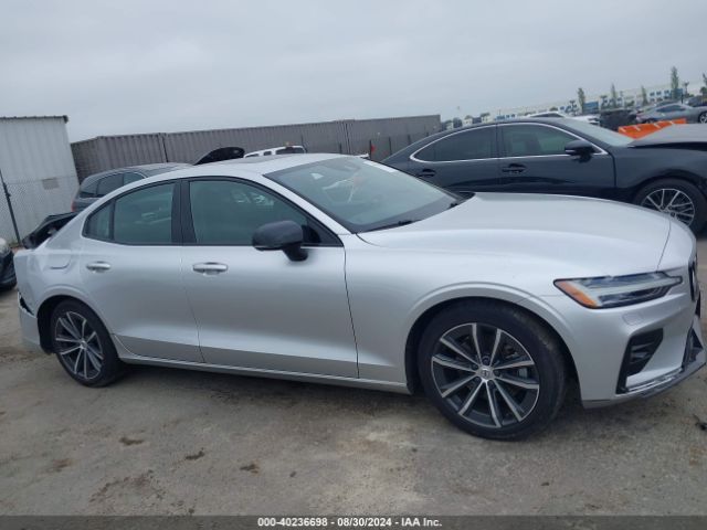 7JRL12TZ3NG162821 Volvo S60 B5 Momentum