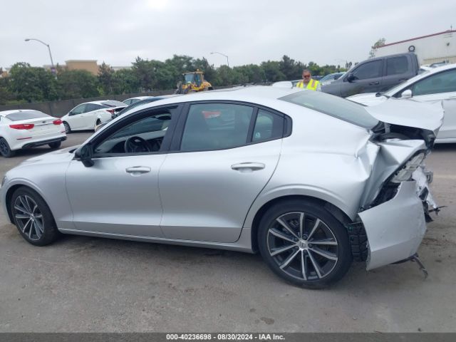 7JRL12TZ3NG162821 Volvo S60 B5 Momentum