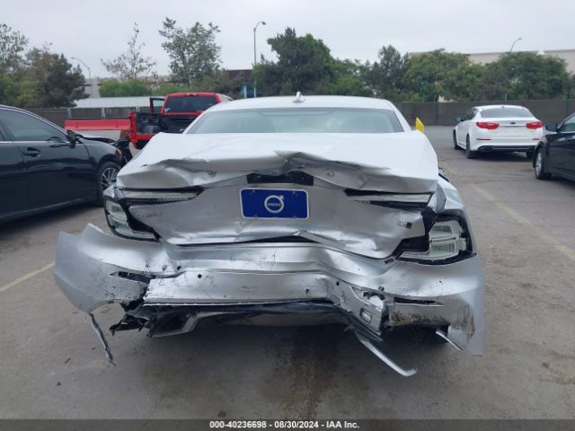 7JRL12TZ3NG162821 Volvo S60 B5 Momentum