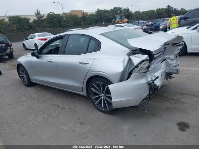 7JRL12TZ3NG162821 Volvo S60 B5 Momentum