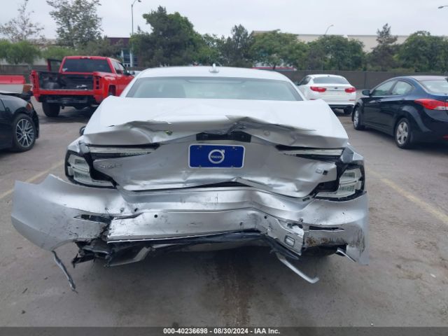 7JRL12TZ3NG162821 Volvo S60 B5 Momentum