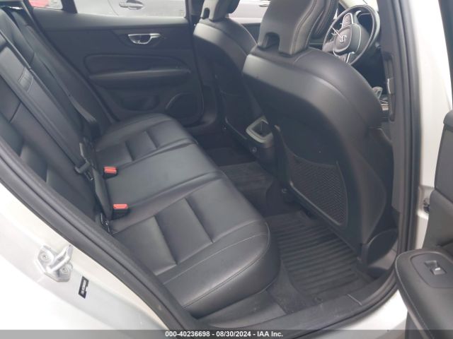 7JRL12TZ3NG162821 Volvo S60 B5 Momentum