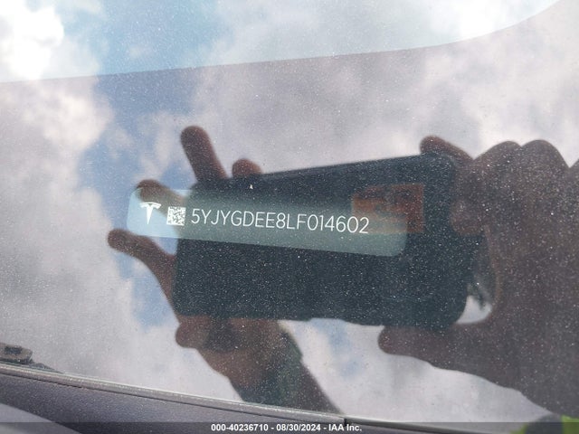2020 TESLA MODEL Y 5YJYGDEE8LF014602 Photo 8