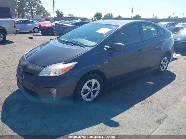 Toyota Prius Two 2014 JTDKN3DU1E0379803 Image 2