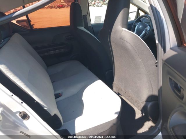 JTDKDTB30F1576020 Toyota Prius C One