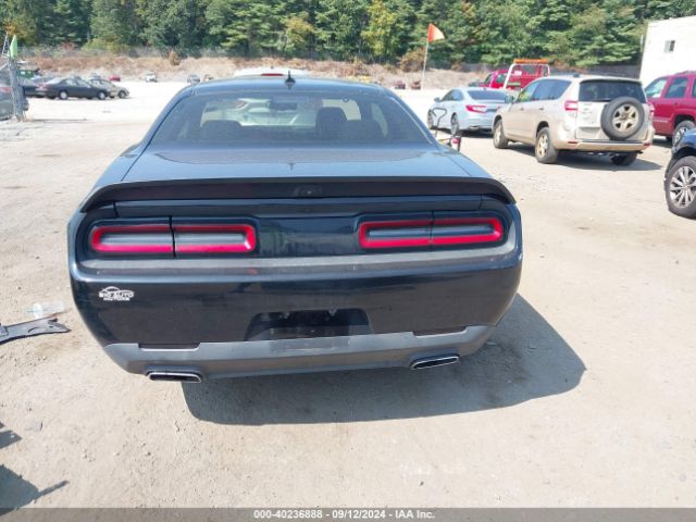 2C3CDZAG5GH209648 Dodge Challenger Sxt