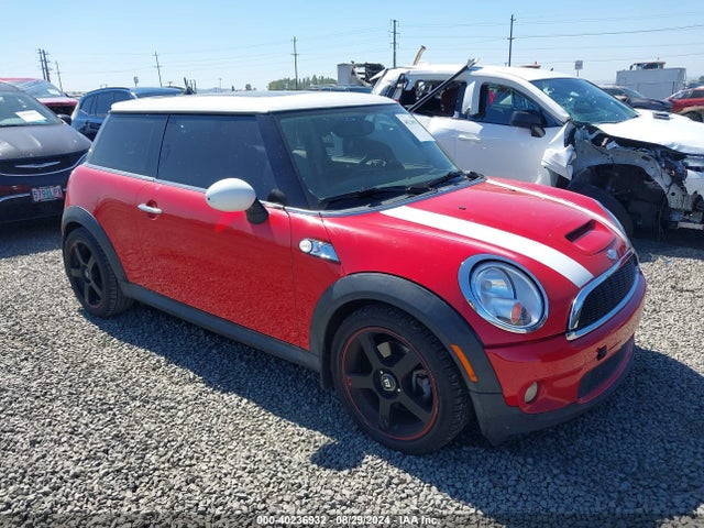 2008 MINI COOPER S WMWMF73558TV35896 Photo 0