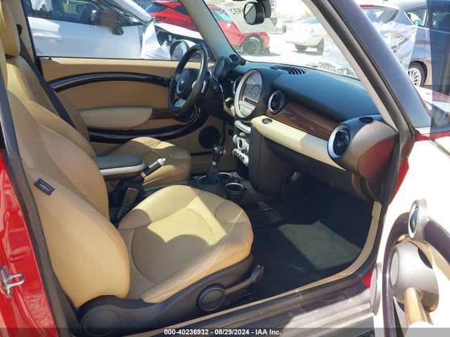 2008 MINI COOPER S WMWMF73558TV35896 Photo 4