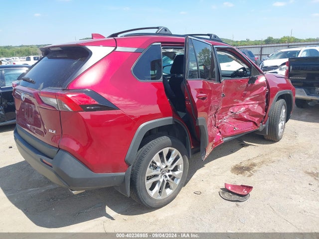 Toyota Rav4 Xle Premium 2022 2T3C1RFV4NW197646 Image 4