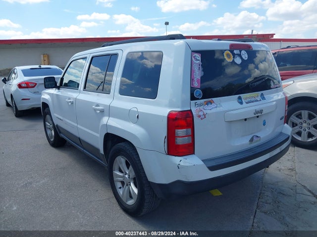 1C4NJPFB1FD318473 Jeep Patriot Latitude