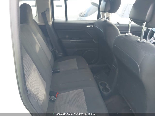 1C4NJPFB1FD318473 Jeep Patriot Latitude