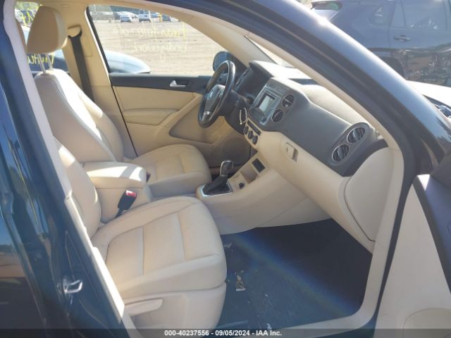 WVGAV7AX6GW604715 Volkswagen TIGUAN S