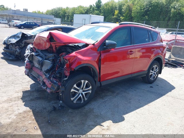Toyota RAV4 LE 2017 JTMBFREV0HJ169411 Image 2