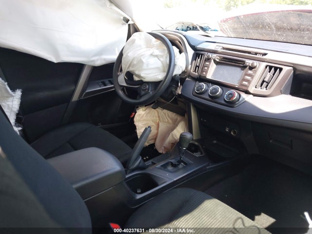Toyota RAV4 LE 2017 JTMBFREV0HJ169411 Image 5