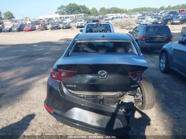 3MZBPADL7LM137854 Mazda Mazda3 Preferred Package